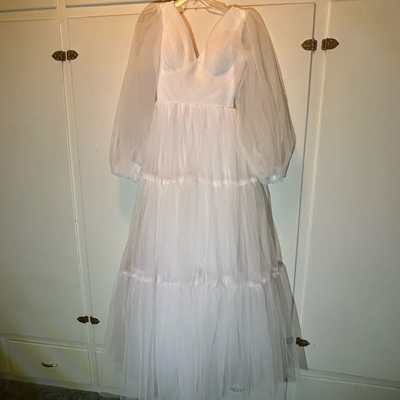 New Tulle Wedding Gown - Picture 2 of 14